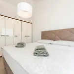 بيت للعطل Awesome In With Sauna