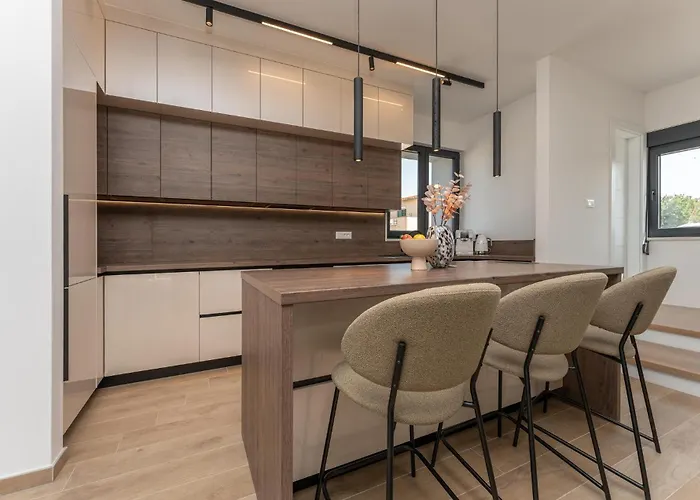 Vikendica Cozy In With Sauna Turanj